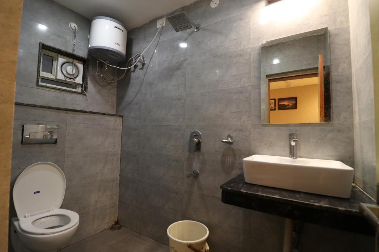 Hotel Pratap Grand Ранчи Экстерьер фото